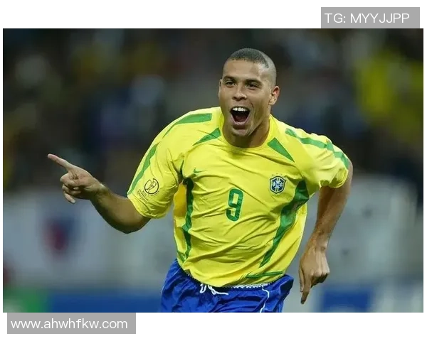 全球知名的大号足球明星盘点及其辉煌职业生涯回顾