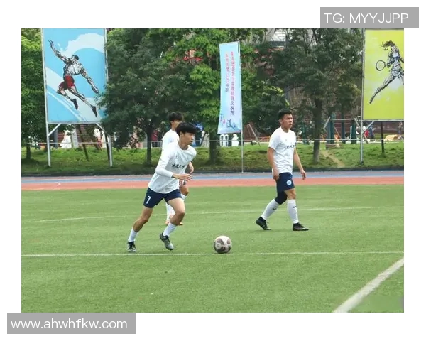 足球女孩游戏的梦想与挑战让青春在绿茵场上绽放光彩