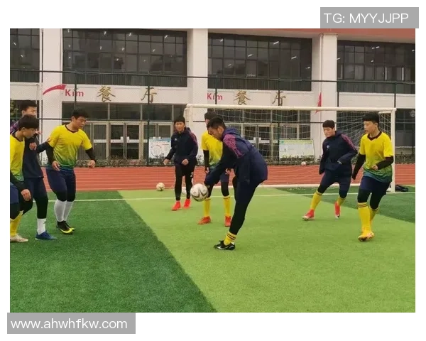 足球酷聊:探讨全球足球动态与明星球员背后的故事与激情 足球酷聊:探讨全球足球动态与明星球员背后的故事与激情