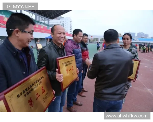 足球毛笔书写梦想与激情的交汇点探寻运动与艺术的完美结合